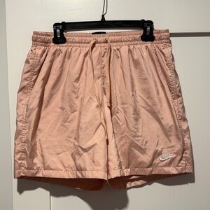 Nike Shorts in Light orange